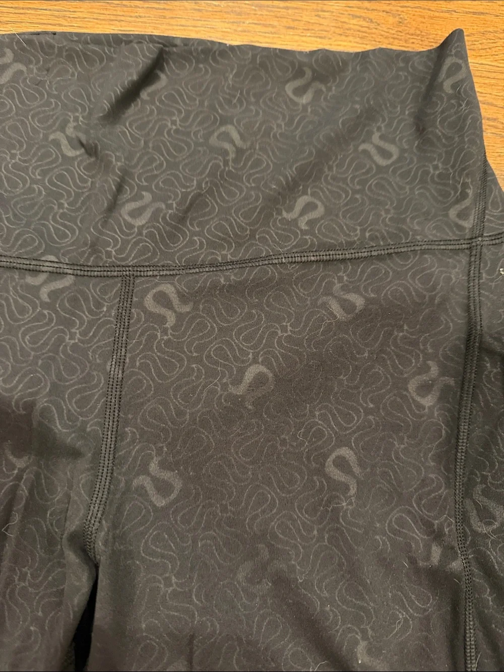 Lululemon Black High-Rise Logo Leggings sz 10